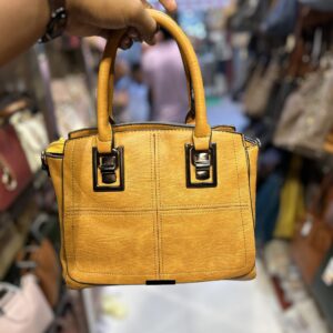Hand bag with long belt